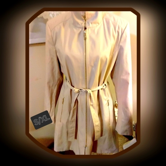 Calvin Klein Two Way Collar & Closure w/Zippers & Double Knotted Belt - Picture 1 of 14